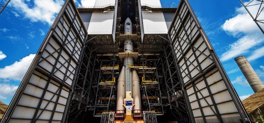 Ariane 6 nel suo hangar